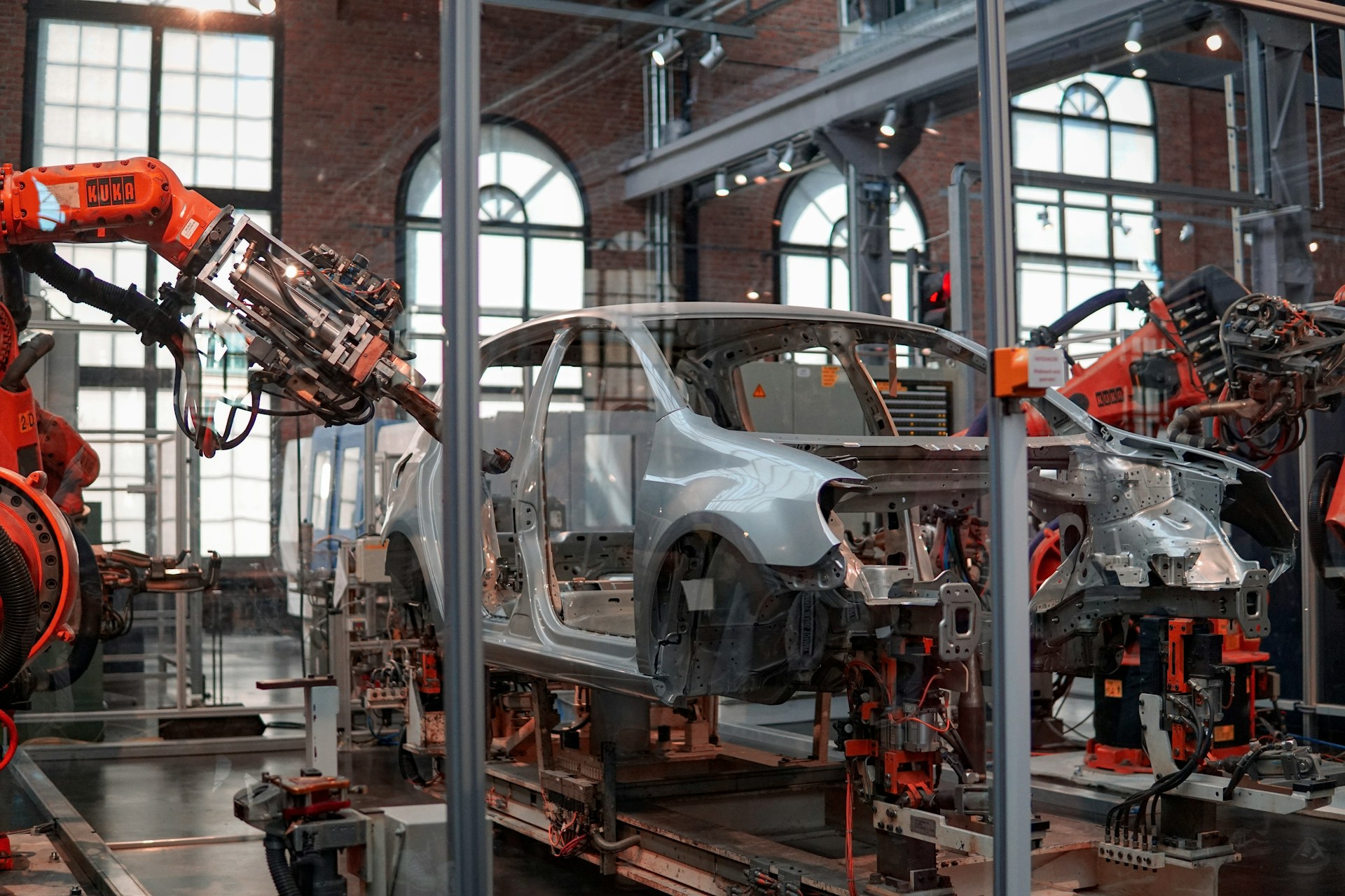 SAP automotive consultants improving supply chain planning, quality, production, and component traceability