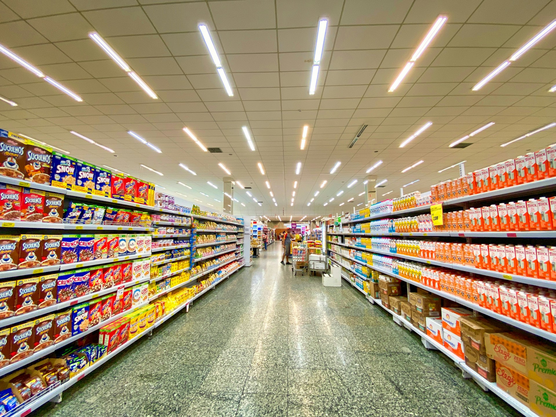 SAP retail consultants improving inventory visibility, demand planning, fulfillment, and consumer goods operations